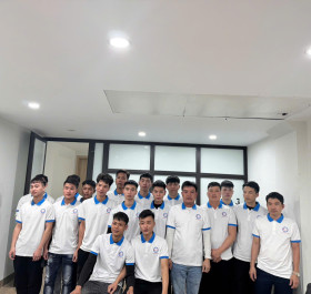 Thi tuyển đơn hàng linh kiện máy bay
